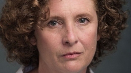 JULIA_FOSSI_DESTACADA-ARTTMANAGEMENT_JPG